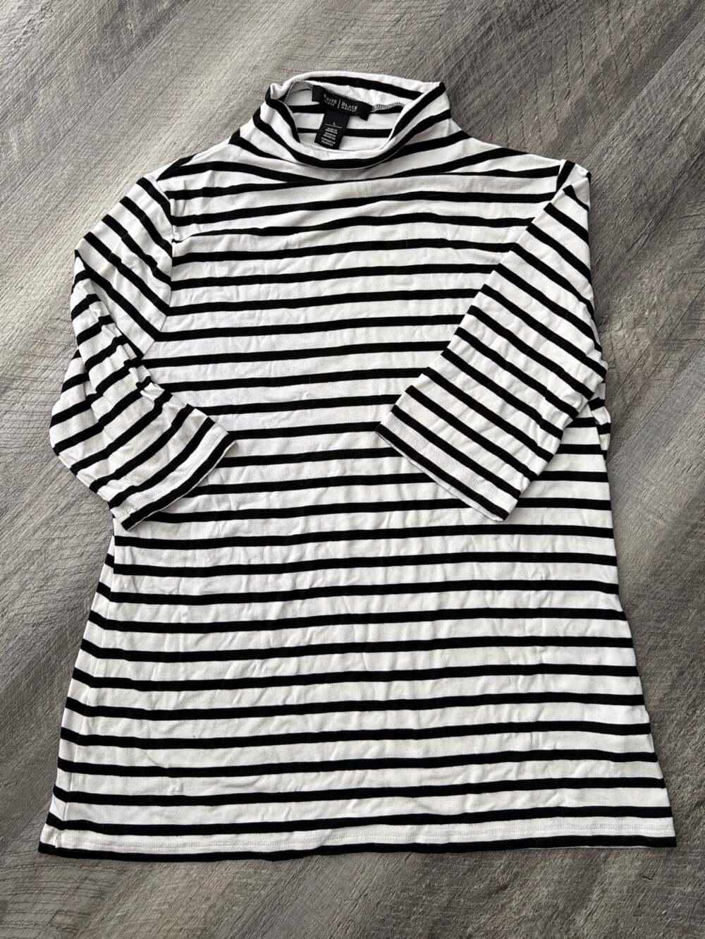 Lot of 2 Women's Tops: WHBM Striped Mock Neck and Style & Co Paisley Blouse - Picture 6 of 7